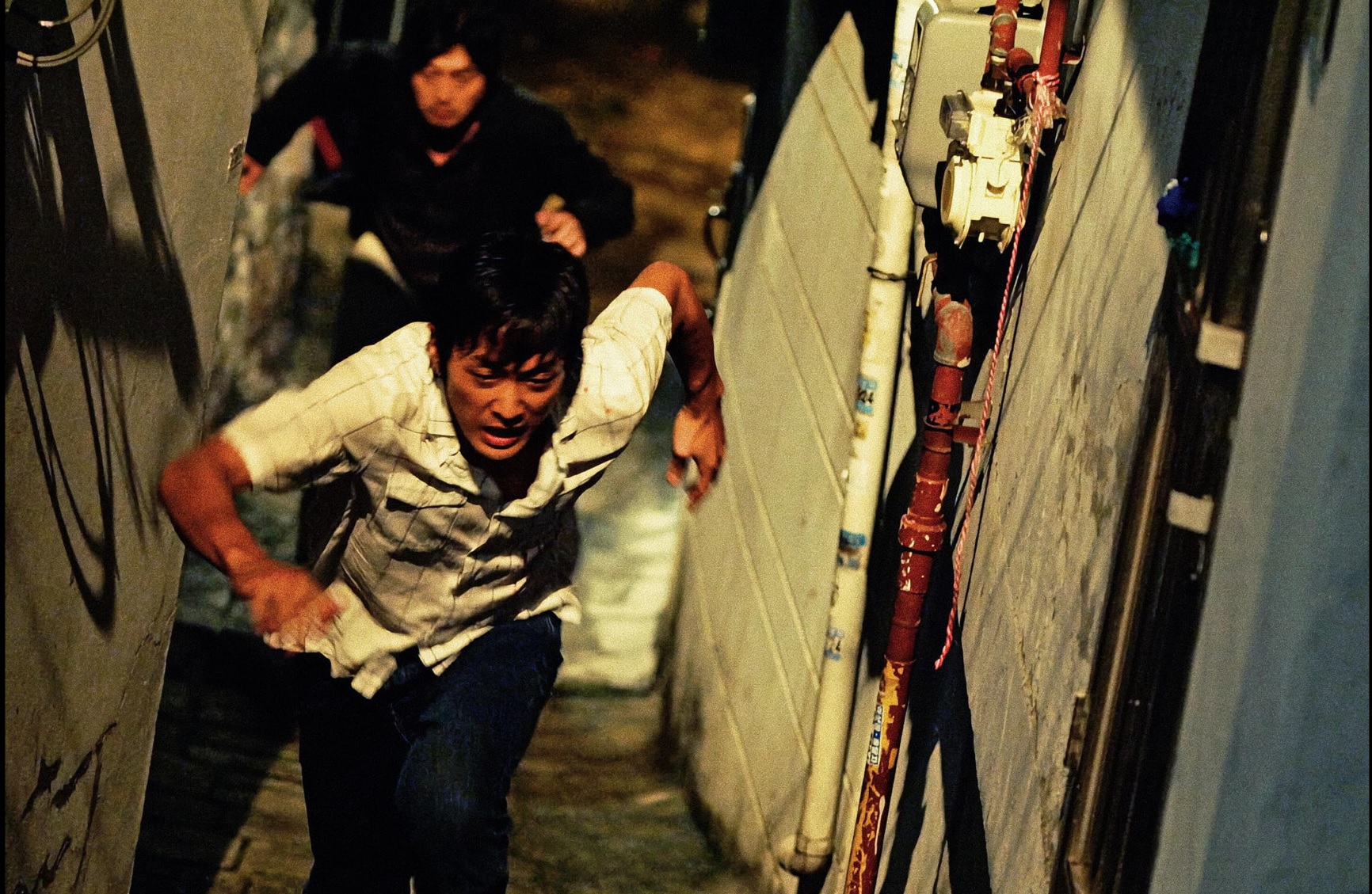 The Chaser 2008 Korean film alley chase scene Na Hong-jin